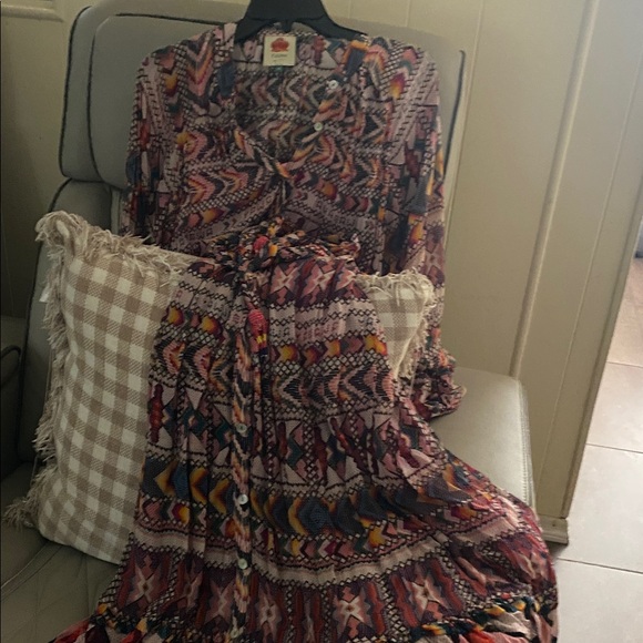 Colorful Patterned Dress - Picture 5 of 7